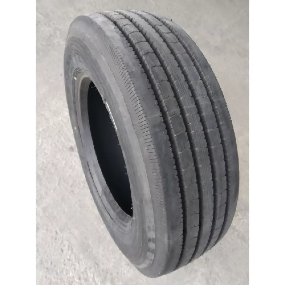 Грузовая шина 245/70 R19,5 Long March LM-216 16PR в Губахе